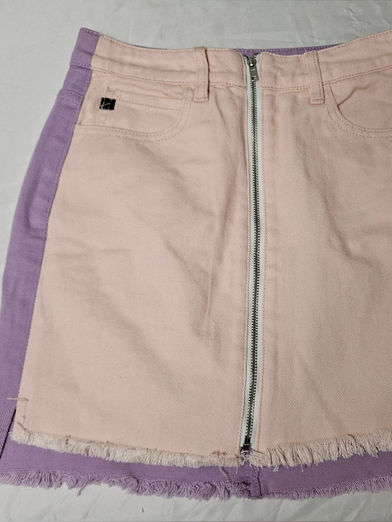 KanCan Dresses & Skirts - Kancan Penelope 2-color Mini Skirt Zipper Front Fringed bottom Size XS!